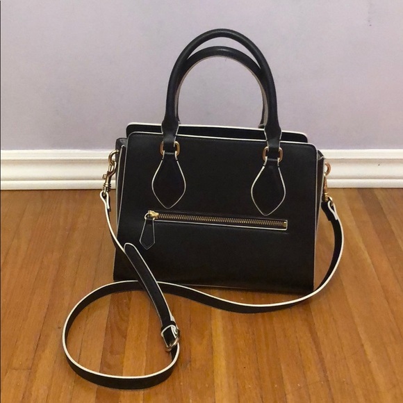 Very cute everyday purse! - Picture 2 of 3